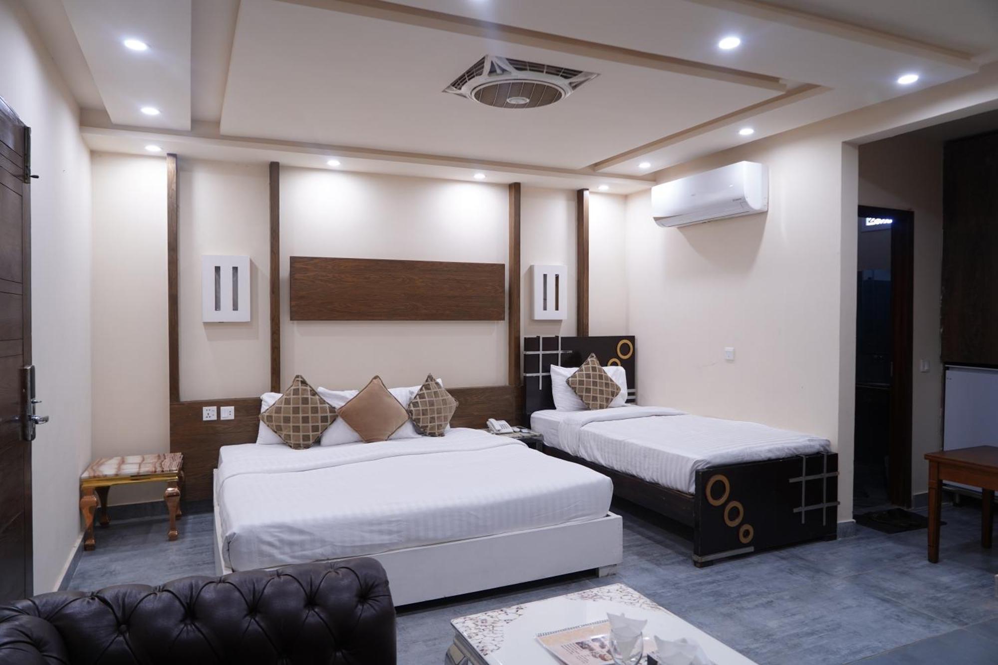 Hotel Avalon Suites มุลตาน ภายนอก รูปภาพ