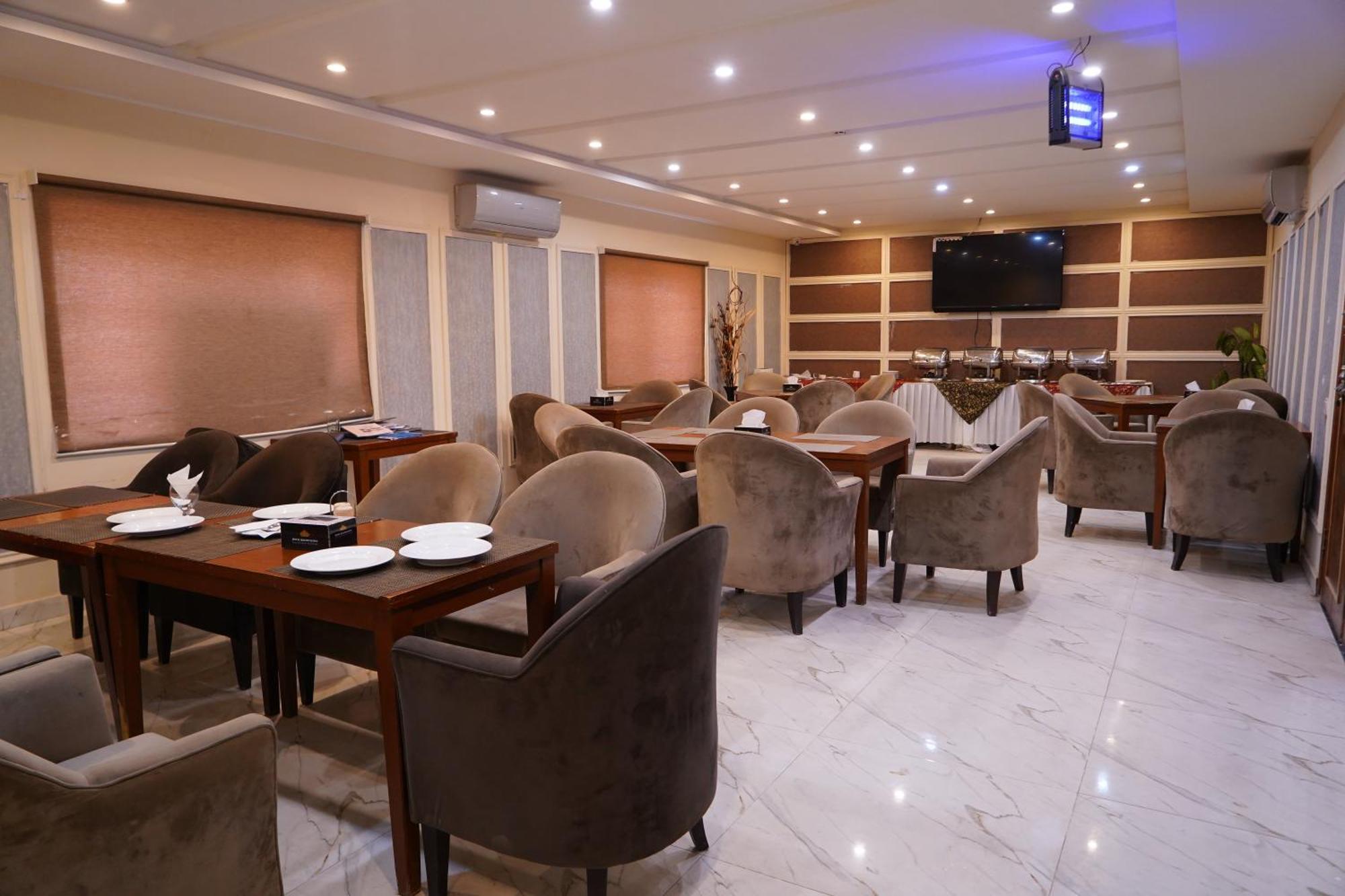 Hotel Avalon Suites มุลตาน ภายนอก รูปภาพ