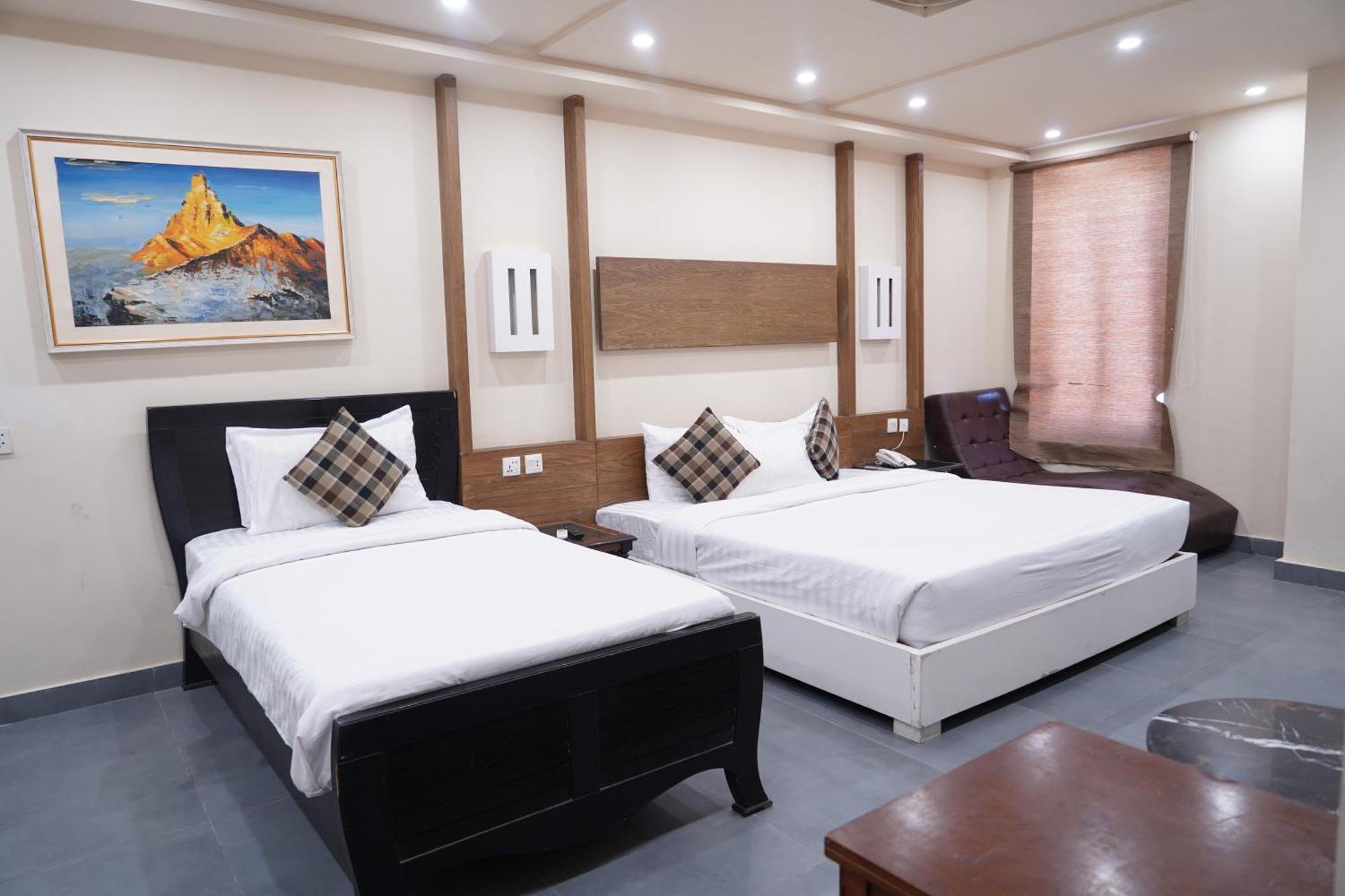 Hotel Avalon Suites มุลตาน ภายนอก รูปภาพ