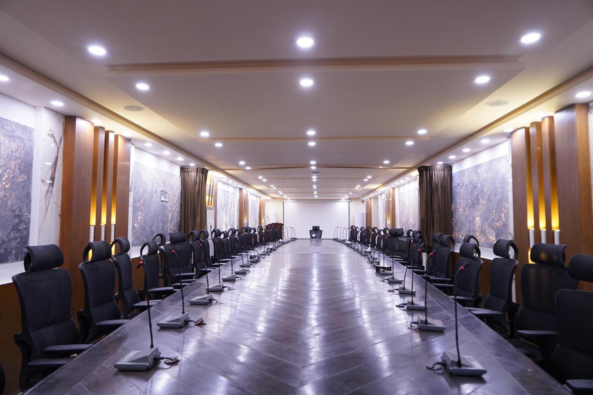 Hotel Avalon Suites มุลตาน ภายนอก รูปภาพ