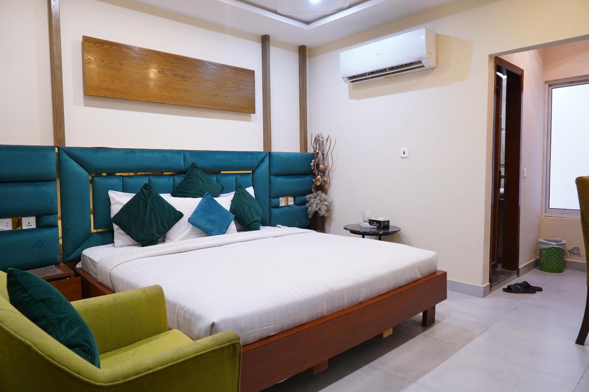 Hotel Avalon Suites มุลตาน ภายนอก รูปภาพ