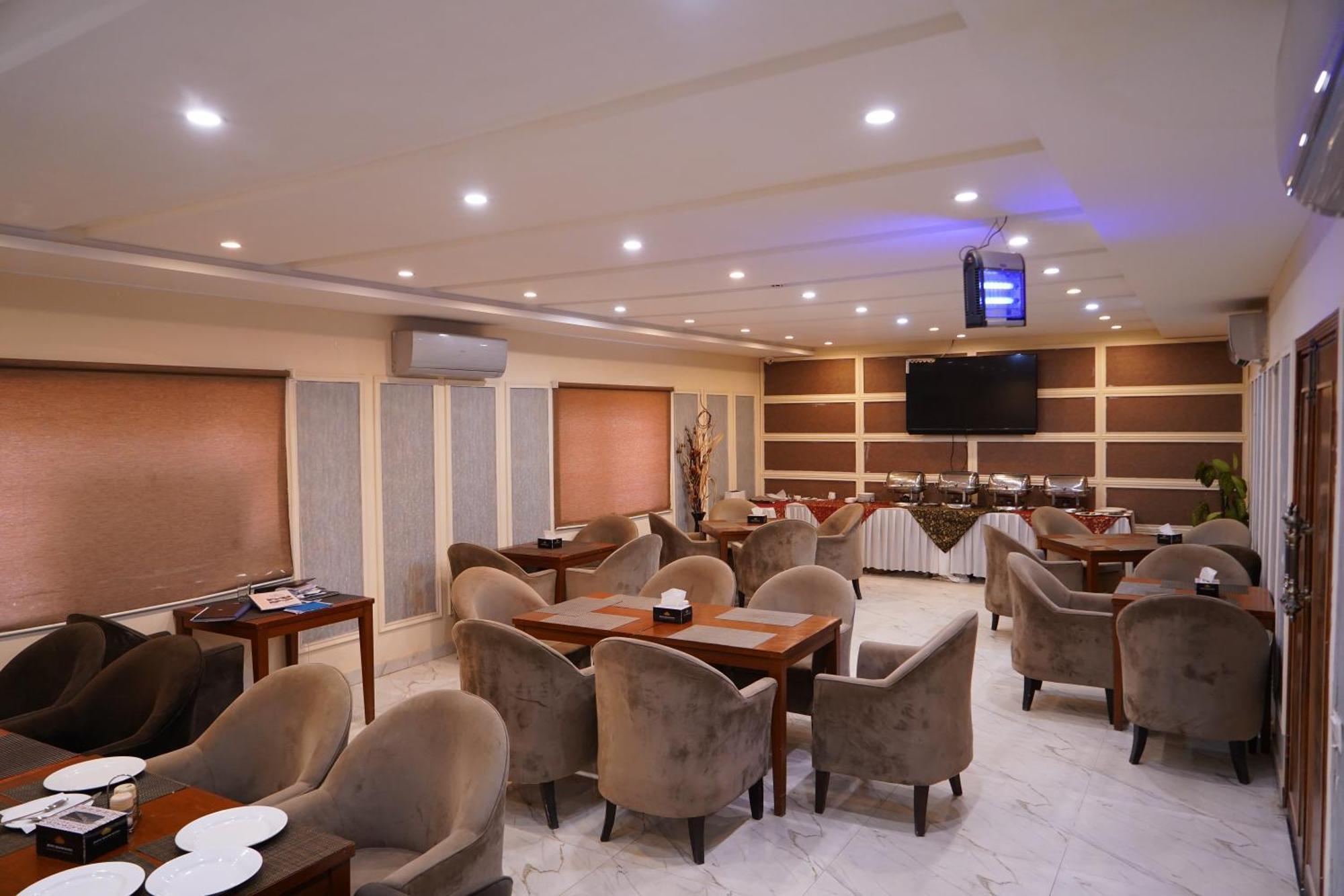 Hotel Avalon Suites มุลตาน ภายนอก รูปภาพ