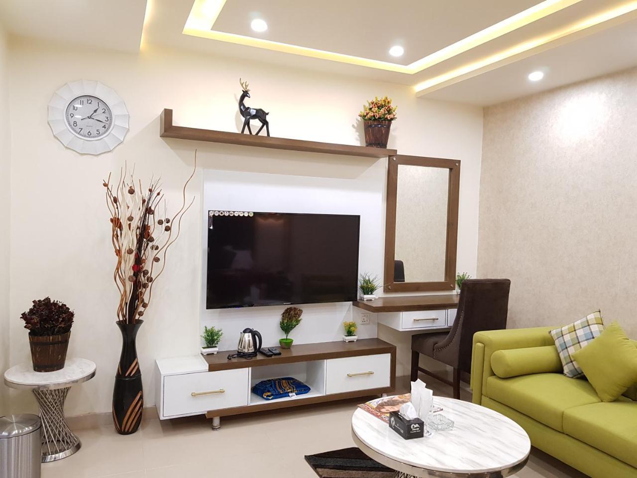 Hotel Avalon Suites มุลตาน ภายนอก รูปภาพ
