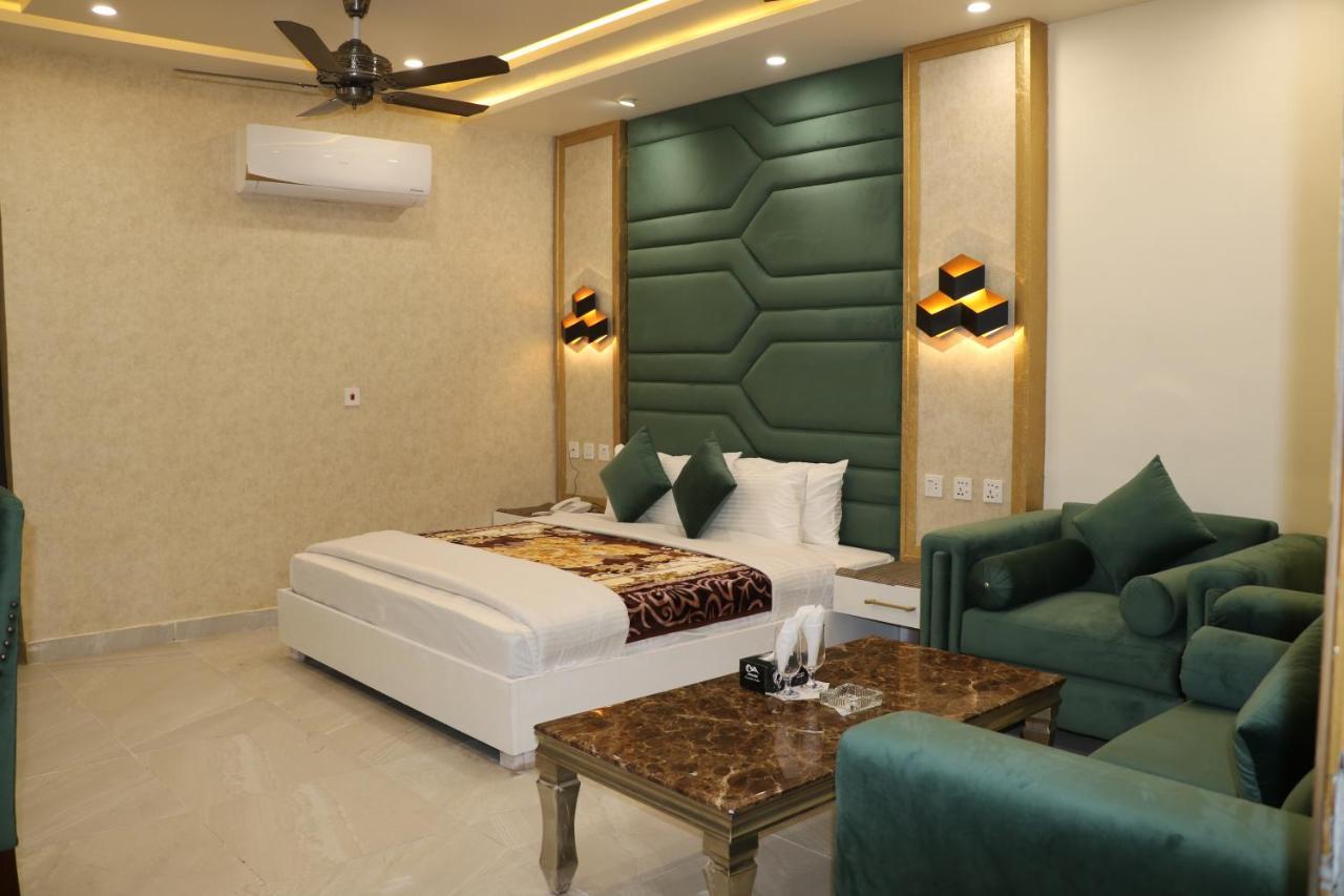 Hotel Avalon Suites มุลตาน ภายนอก รูปภาพ