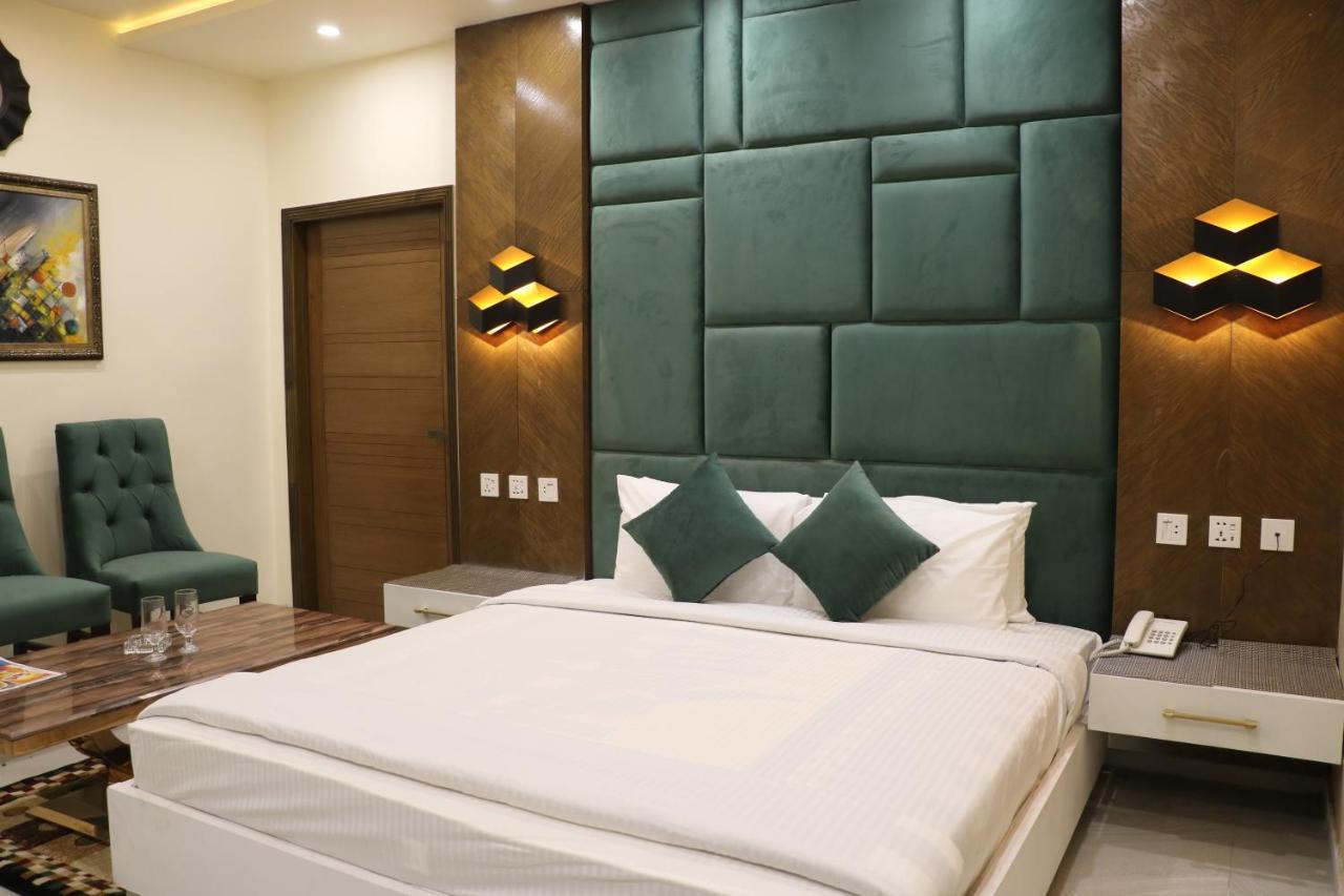 Hotel Avalon Suites มุลตาน ภายนอก รูปภาพ