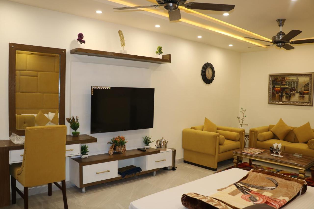 Hotel Avalon Suites มุลตาน ภายนอก รูปภาพ